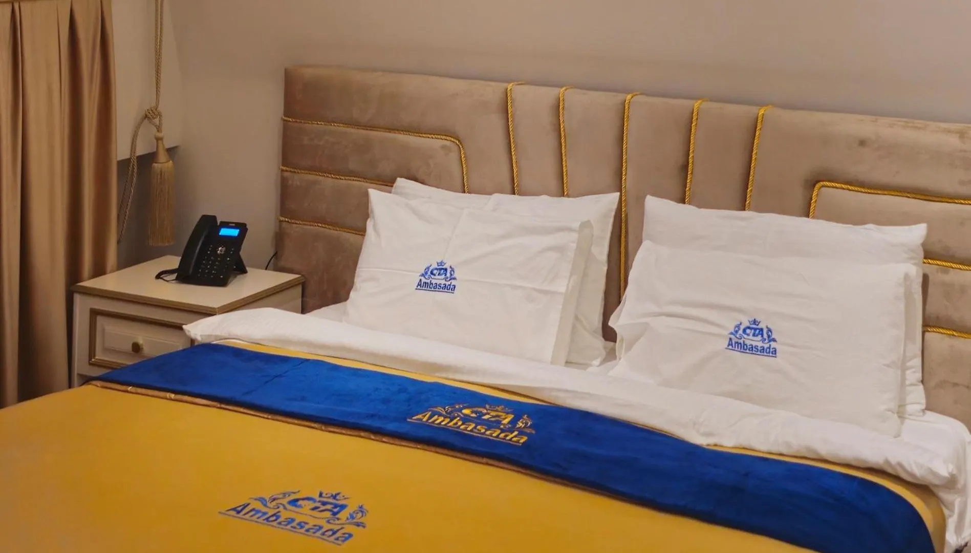 ****  Hotel Ambasada Qta Patza-Kuqani Albánia