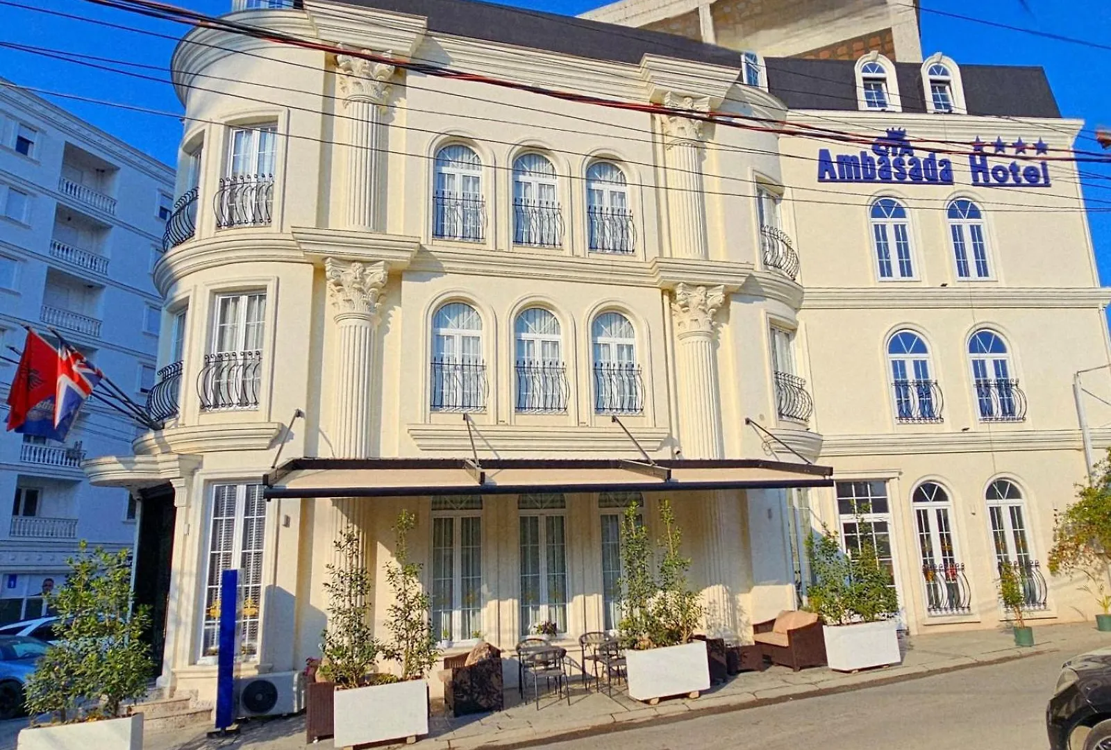 Patza-Kuqani Hotel Ambasada Qta